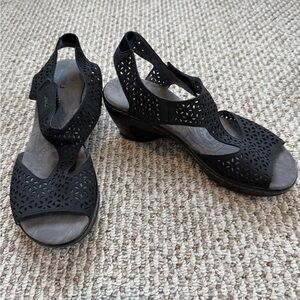 JBU Black Cutout Sandals